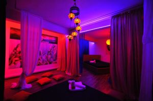 Bucureşti - Cumpar salon de masaj erotic